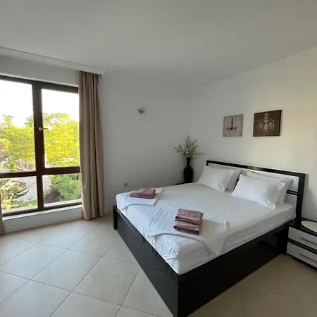 двуспален оазис бийч клуб *